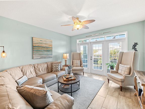 4th image of 285 Atlantis Cir Unit 203