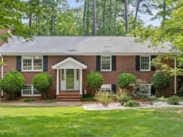 4816 Deerwood Dr, Raleigh, NC 27612