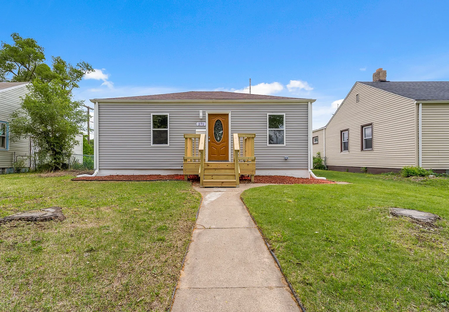 4 bed, 1440 sqft, $1,900 — Photo 1