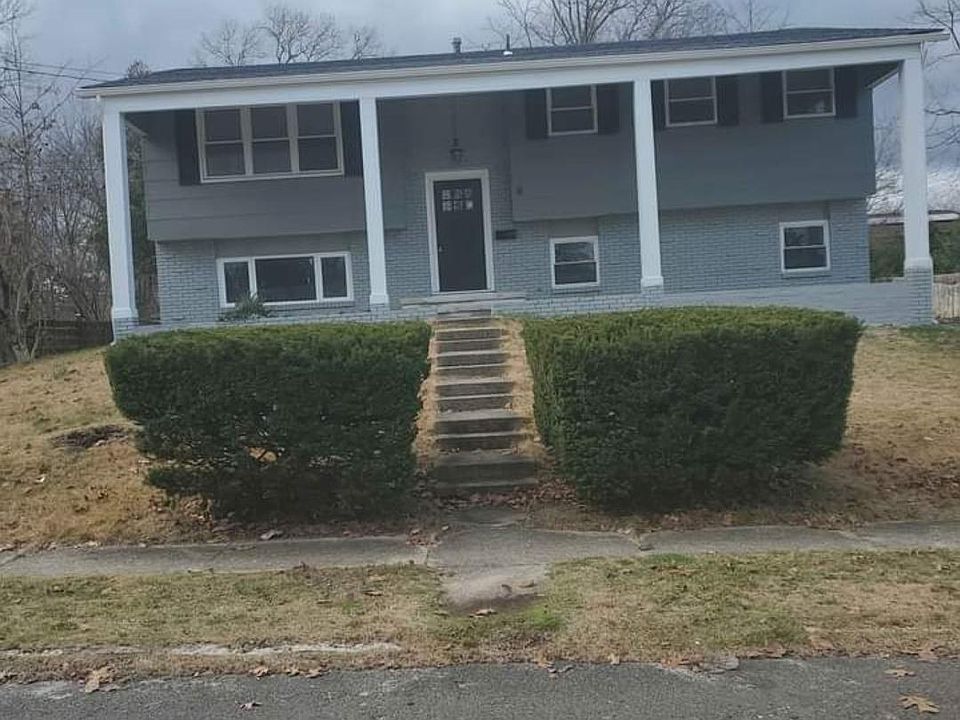 1st image of 8 Crocus St