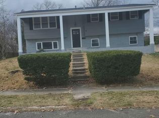 8 Crocus St, Jackson, NJ 08527