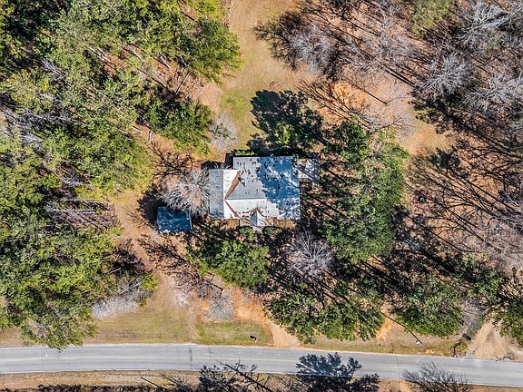 3rd image of 1552 Greensboro Rd