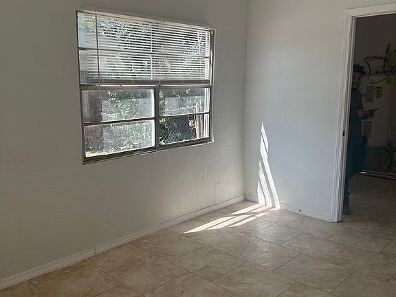3rd image of 3713 Mallard Dr