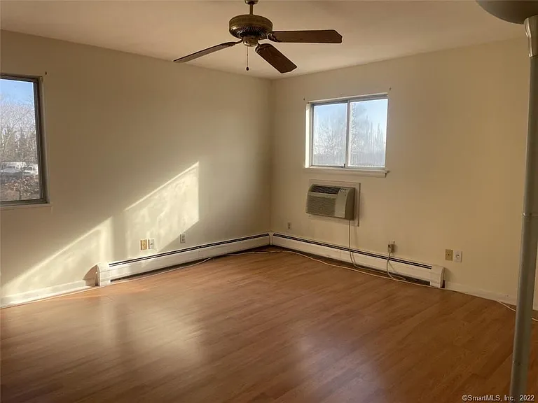 715 Black Rock Tpke #10 — Photo 6
