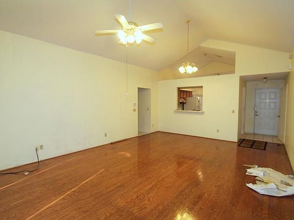 5th image of 808 Honolulu Woods Ln