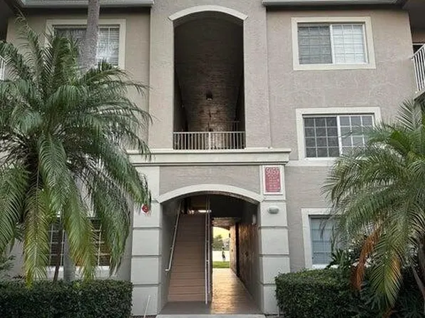 5055 Wiles Road #202, Coconut Creek, FL 33073