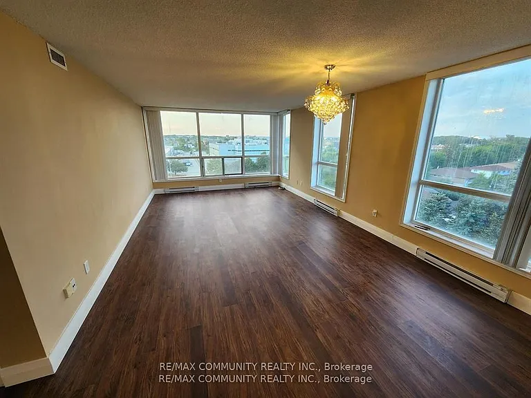 4727 Sheppard Ave E #804 — Photo 11