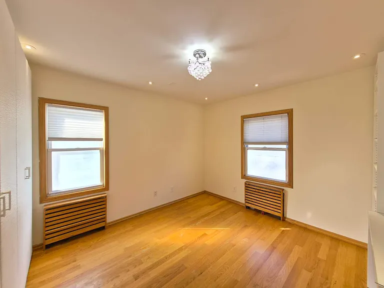 2810 Avenue R #2 — Photo 10