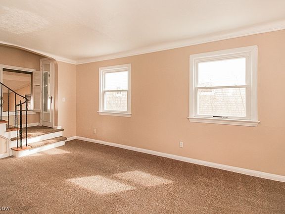 5th image of 295 E 210th St