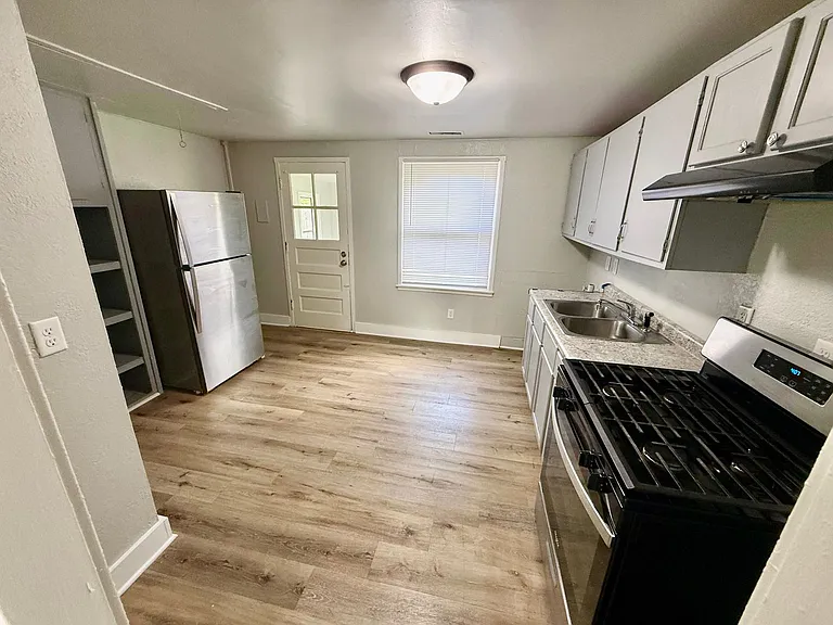 4341 Elm Ave — Photo 10