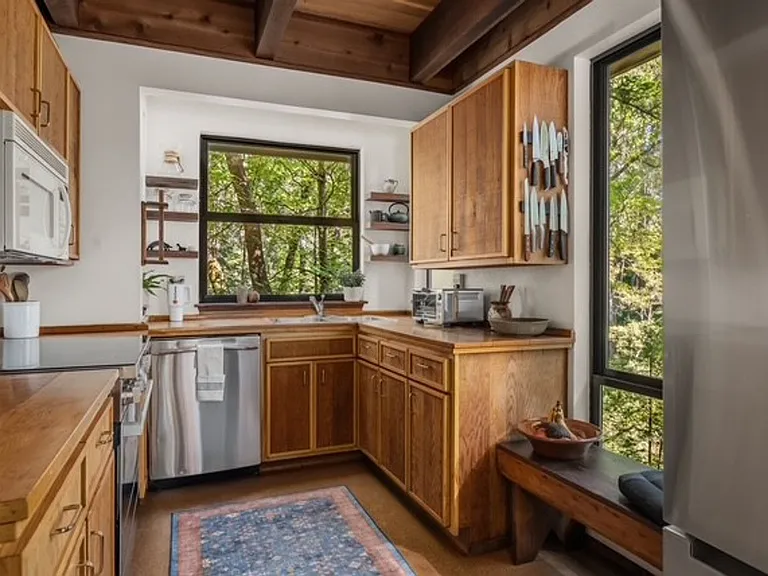 14501 Harter Pl — Photo 7
