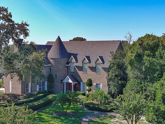 2nd image of 1720 Baron Ct