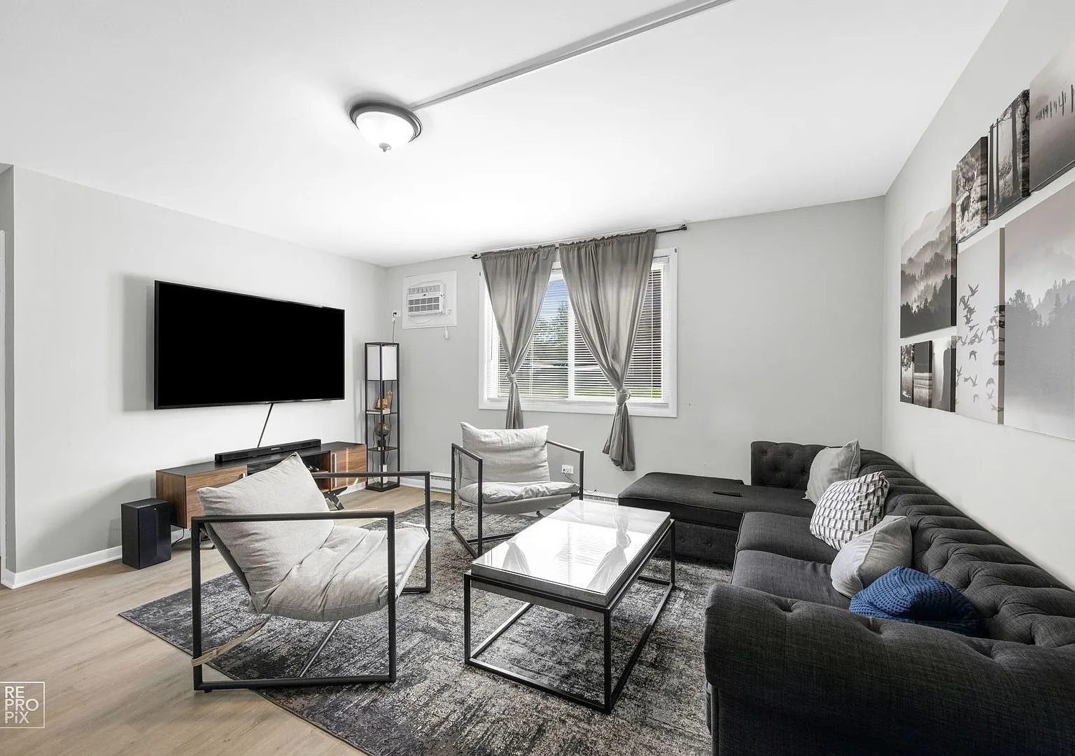 2 bed, 1.0 bath, $1,350 — Photo 4