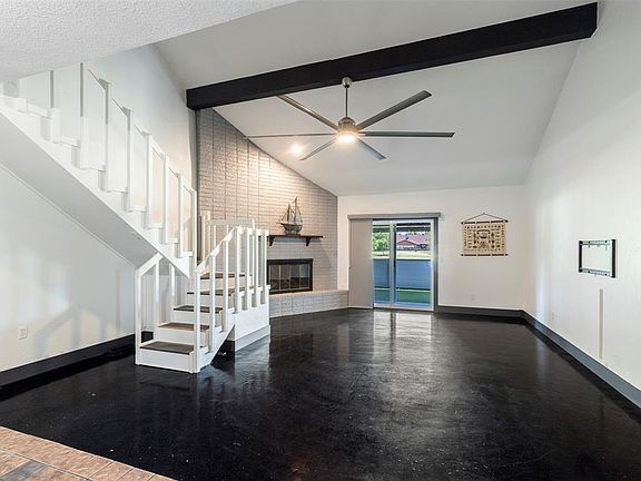 3rd image of 12013 Ashford Dr #12015