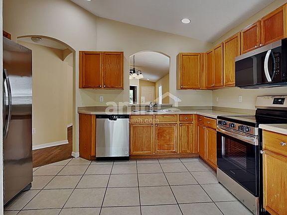 3rd image of 10234 Perthshire Cir