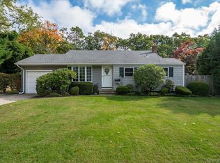 991 Gardiner Drive, Bay Shore, NY 11706