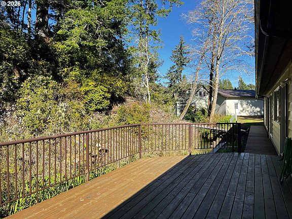 5th image of 5635 Martin Rd