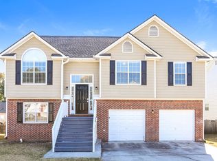214 Stallion Trl, Riverdale, GA 30274