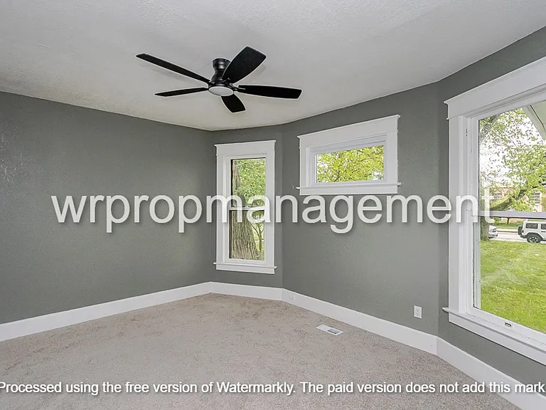 1822 Glendale Ave — Photo 11