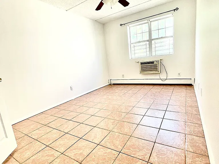 36 Howard Ave #2 — Photo 9