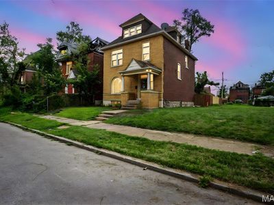 5036 Cabanne Ave, Saint Louis, MO, 63113