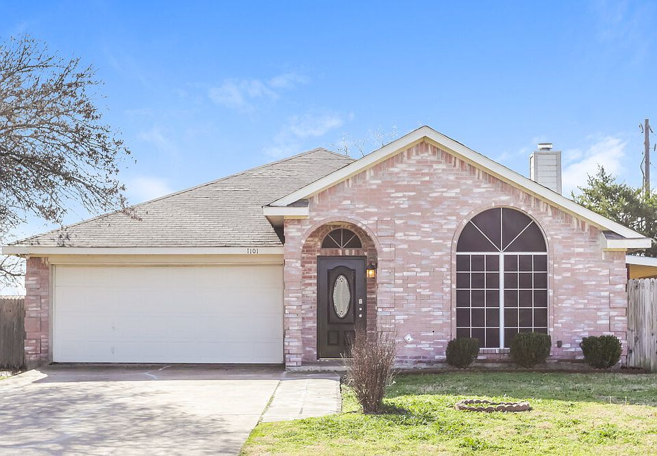 1st image of 1101 Castleman Dr