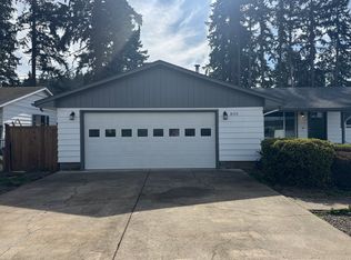 835 Barber Dr, Creswell, OR