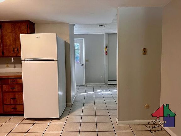 5th image of 13 Warren St APT 1