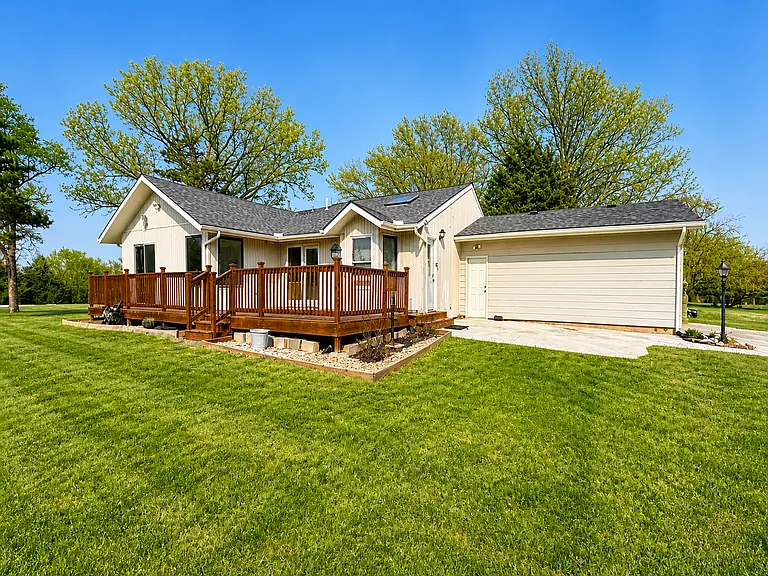 6239 SW Wanamaker Rd — Photo 23