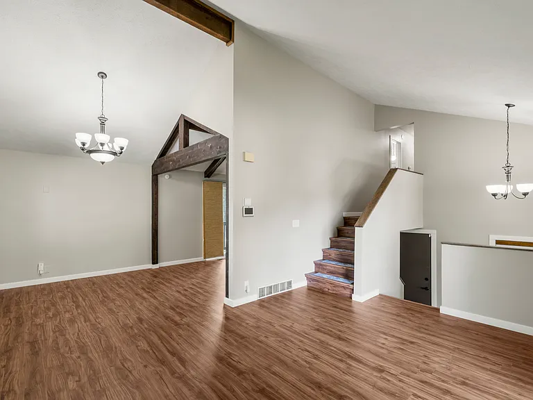 9705 S 21st Ave — Photo 9