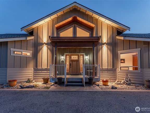 4th image of 449 Lakayuse Road