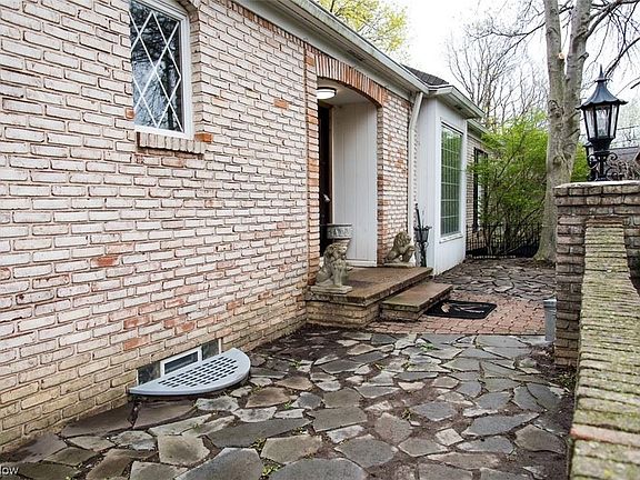 3rd image of 10561 Ridgewater Dr