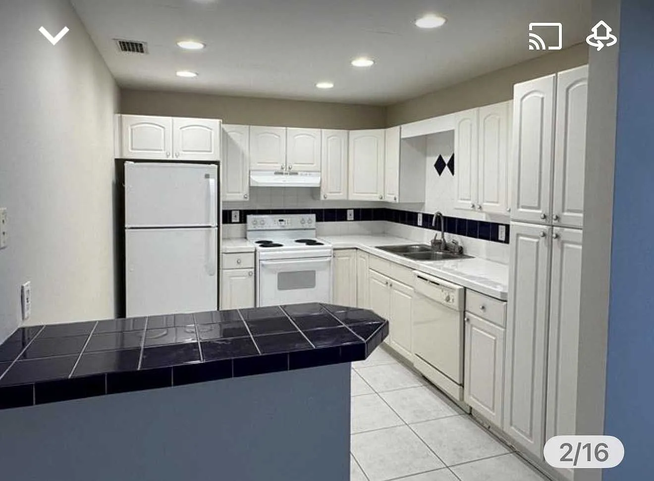 2 bed, $2,900 — Photo 1