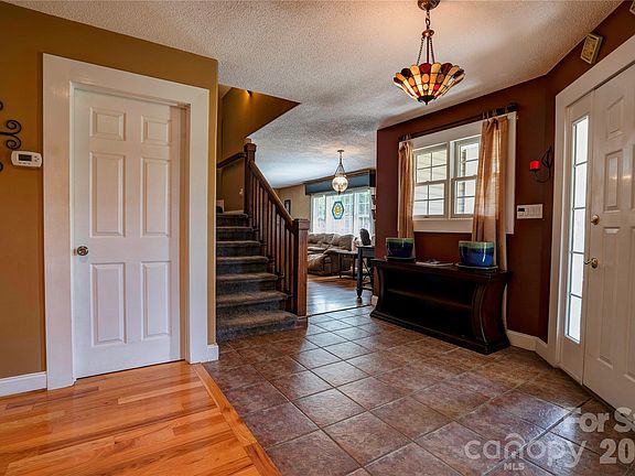 5th image of 2424 Olan Dr