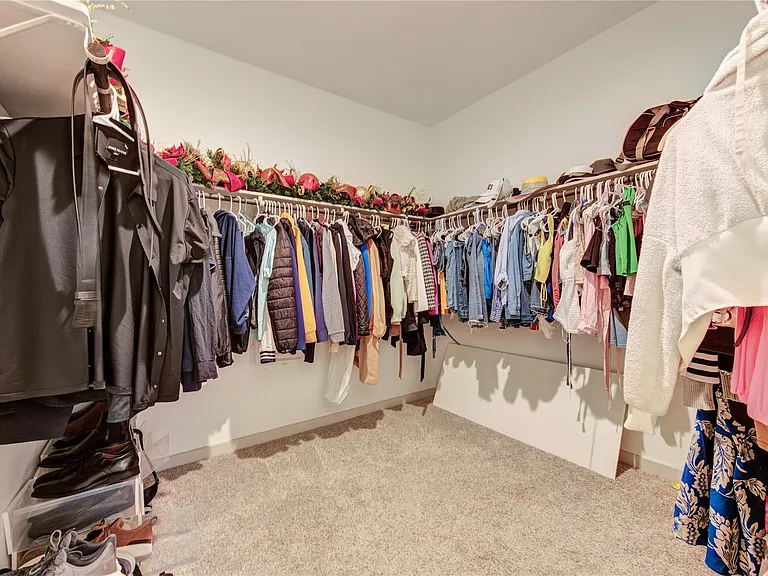 3306 Black Gore Creek Dr — Photo 25