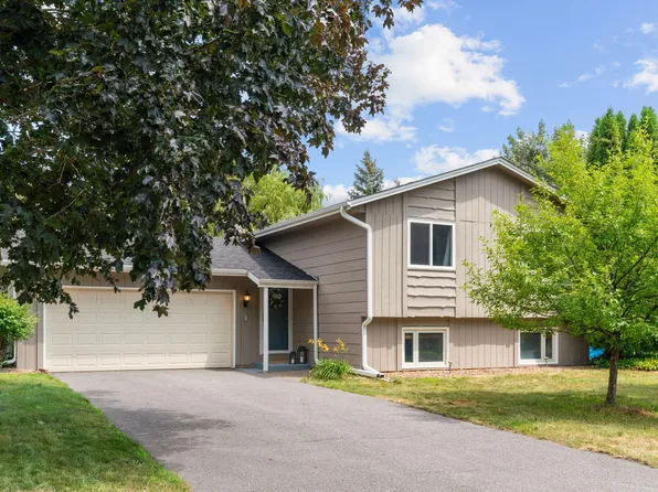 8648 N Zinnia Way, Osseo, MN 55369