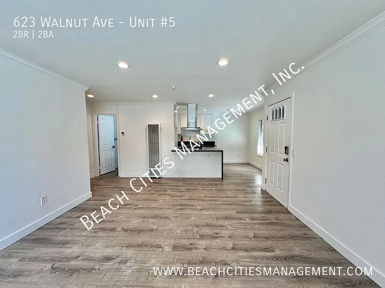 623 Walnut Ave #5 — Photo 3