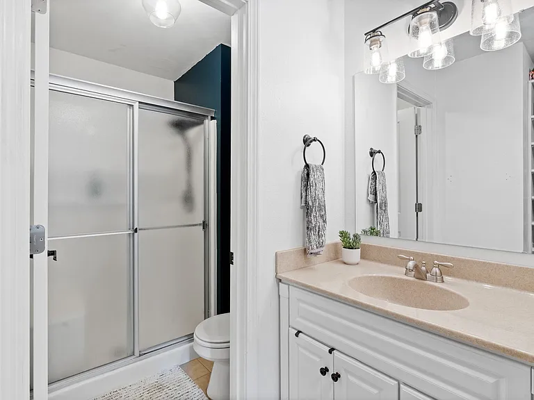 3850 Plymouth Blvd #212 — Photo 9
