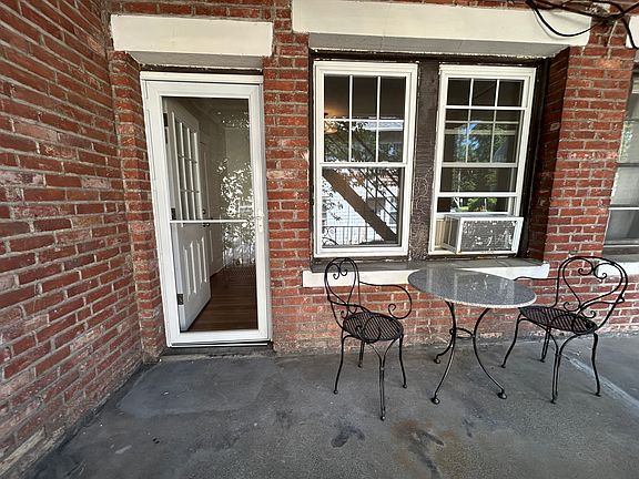 4th image of 24 Chiswick Rd #5A