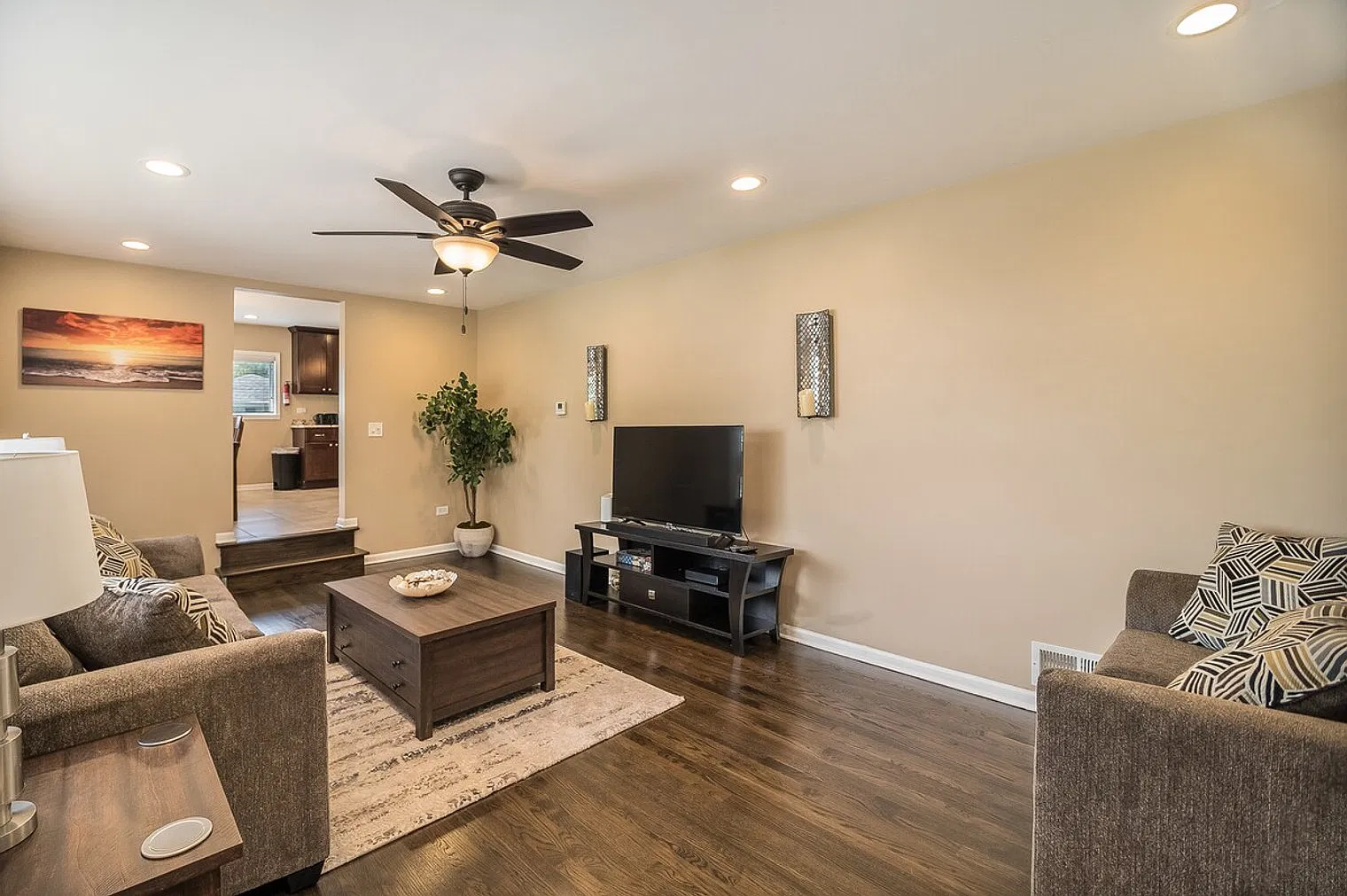 4 bed, 2.5 bath, $16,842 — Photo 3