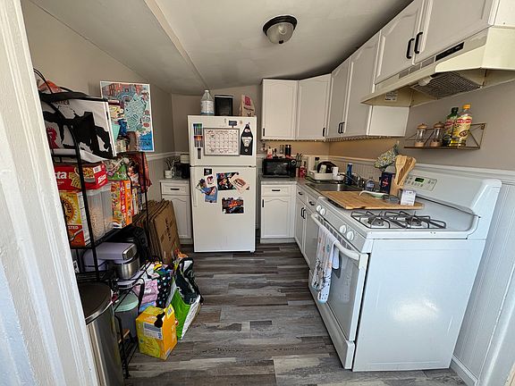 2nd image of 2224 E York St APT 1R