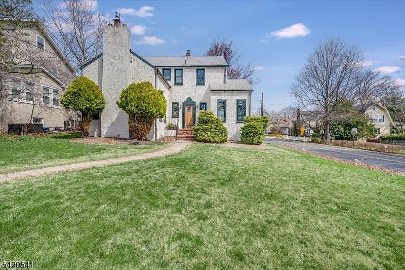 1st image of 55 Luddington Rd