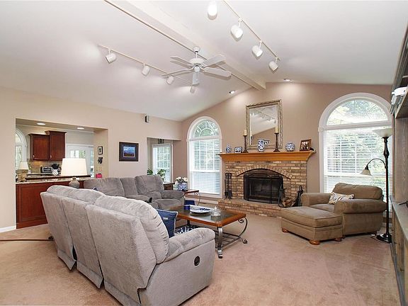 3rd image of 1512 Whetstone Ct