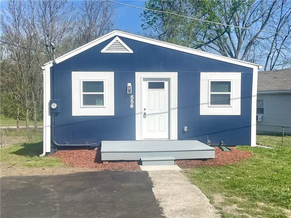 556 S Carlisle Dr, Sugar Creek, MO 64054