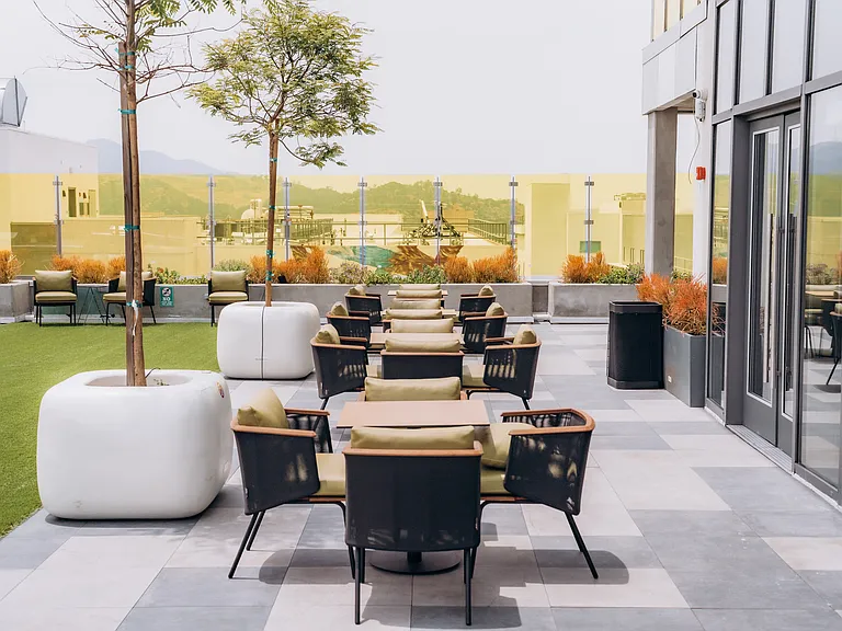 TENTEN Campus Glendale — Photo 13