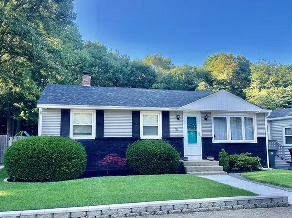 21 Eileen Dr, Coventry, RI 02816