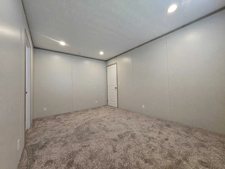 29800 Guilford Cir #109 — Photo 15