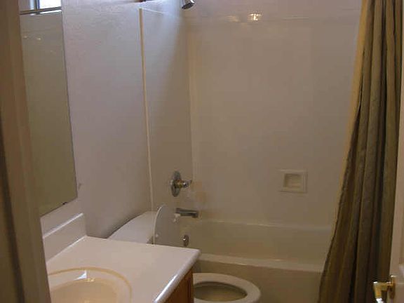 5th image of 1655 E Aloe Place