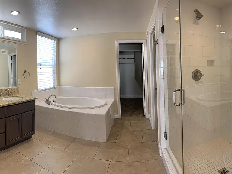 2933 Shamrock Ave — Photo 23