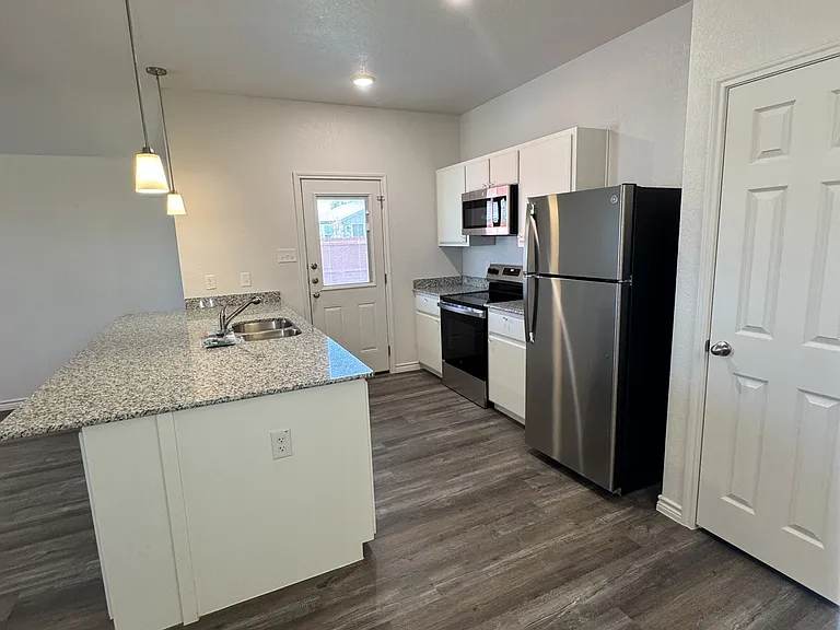 5808 McGregor Loop #A — Photo 6